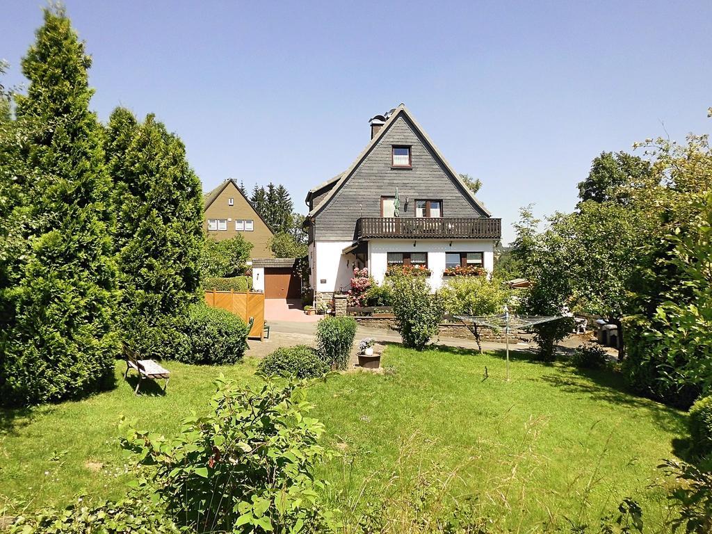 Apartment In Langewiese Sauerland With Garden Winterberg Bagian luar foto